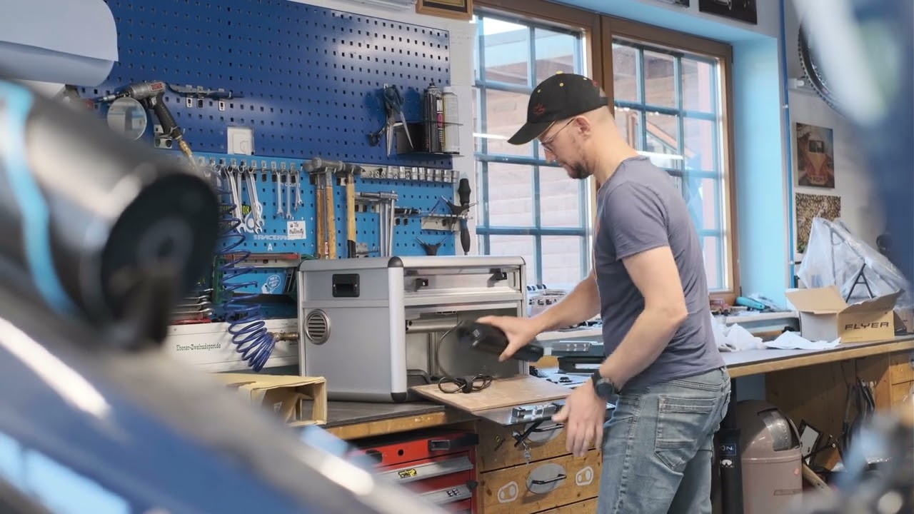 RACLAN Storage / Charging Box Lithium-Ion Batteries 1.75 kWh