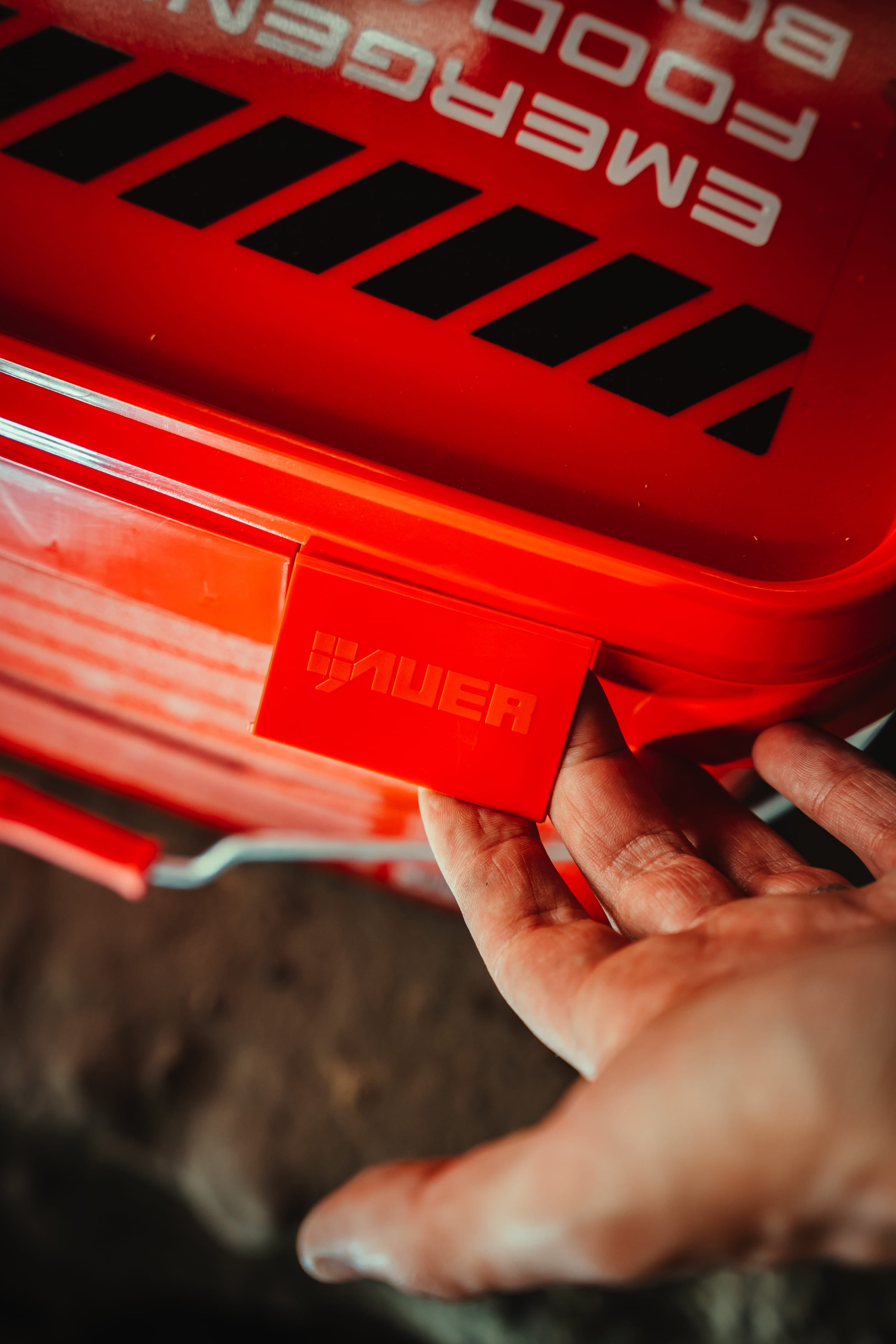 Emergency Kit - emergency food kit containing 25 meals, water, and a flameless heater; 15-year shelf life